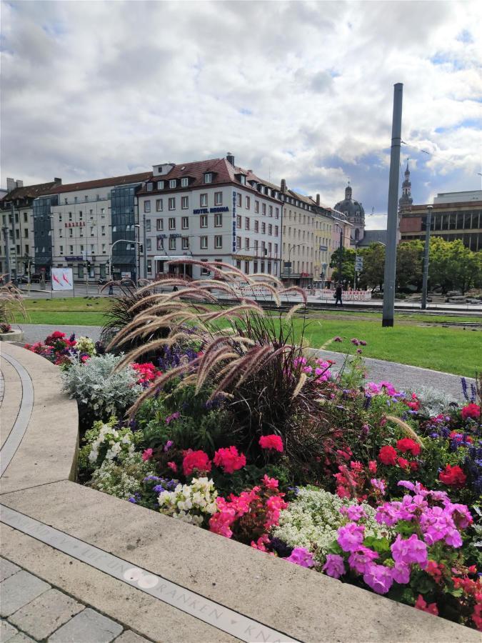 Nahe der Alten Mainbrücke: 6 Budgethotels in Würzburg verglichen